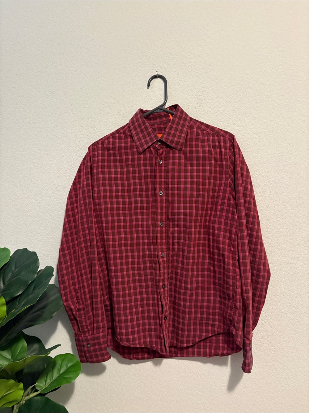 Hugo Boss Red Butgundy Plaid Long-Sleeve Button-Down Shirt M